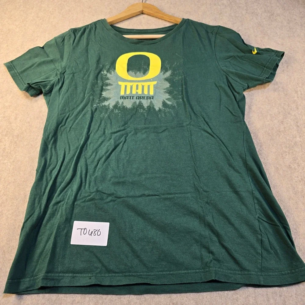 Nike Kids Oregon Ducks Matt Knight Arena Graphic T-Shirt Green XL Slim Fit‎ Kids